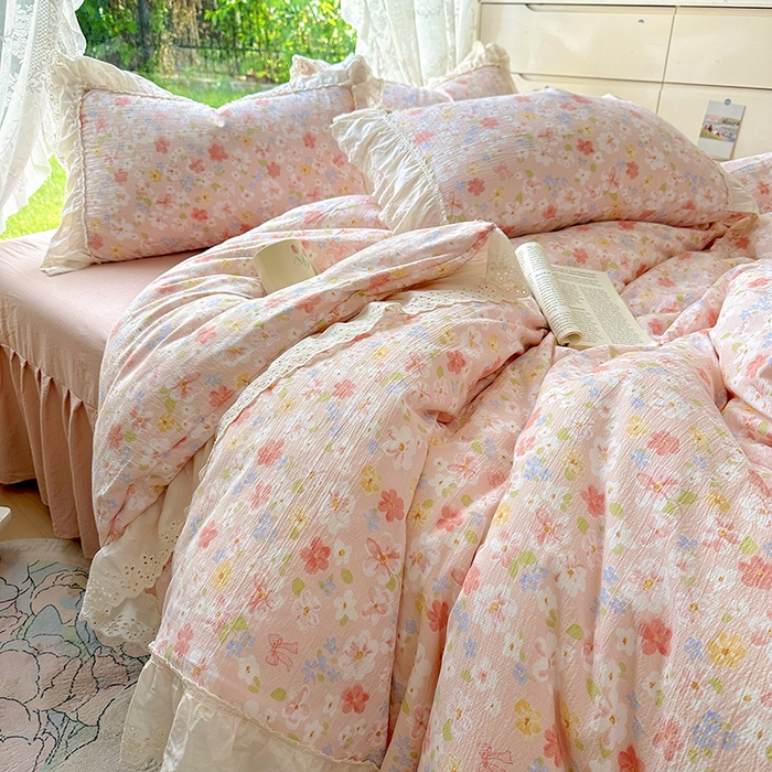 91家纺网 家纺一手货源 找家纺 仟网汇 2025新款皱皱纱花边床裙四件套多功能夏被夏凉被空调被四件套四季通用 蔷薇恋人