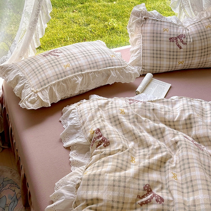 91家纺网 家纺一手货源 找家纺 仟网汇 2025新款皱皱纱花边床裙四件套多功能夏被夏凉被空调被四件套四季通用 可可甜心