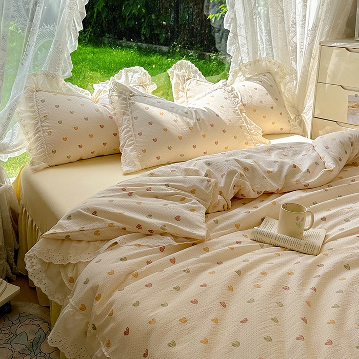 91家纺网 家纺一手货源 找家纺 仟网汇 2025新款皱皱纱花边床裙四件套多功能夏被夏凉被空调被四件套四季通用 心心相印