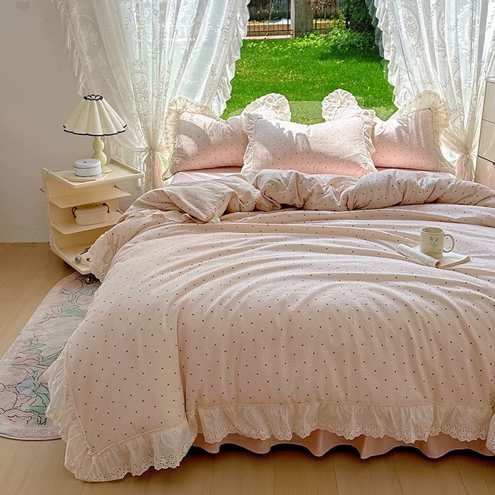 91家纺网 家纺一手货源 找家纺 仟网汇 2025新款皱皱纱花边床裙四件套多功能夏被夏凉被空调被四件套四季通用 甜美波点