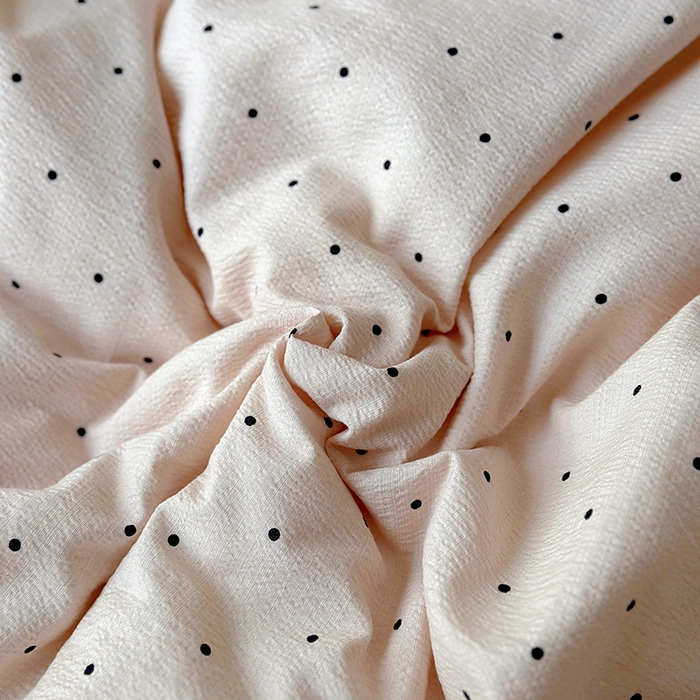 91家纺网 家纺一手货源 找家纺 仟网汇 2025新款皱皱纱花边床裙四件套多功能夏被夏凉被空调被四件套四季通用 甜美波点