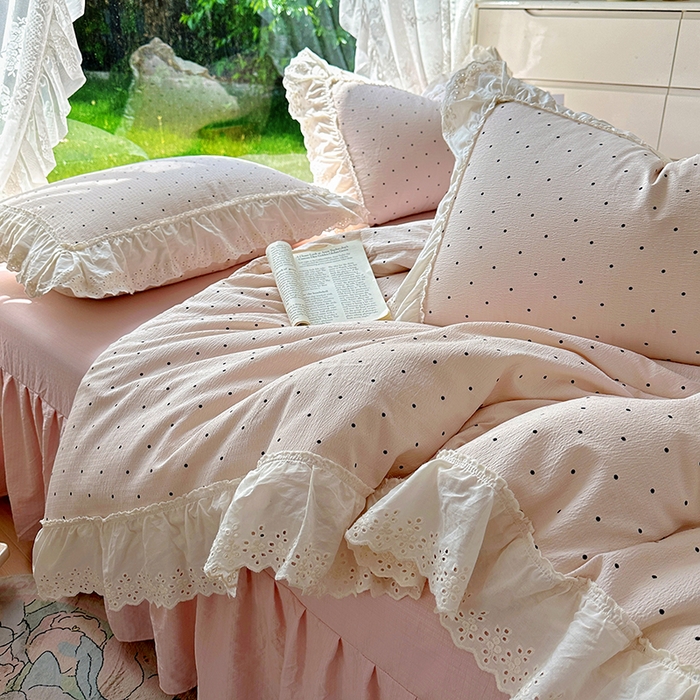 91家纺网 家纺一手货源 找家纺 仟网汇 2025新款皱皱纱花边床裙四件套多功能夏被夏凉被空调被四件套四季通用 甜美波点