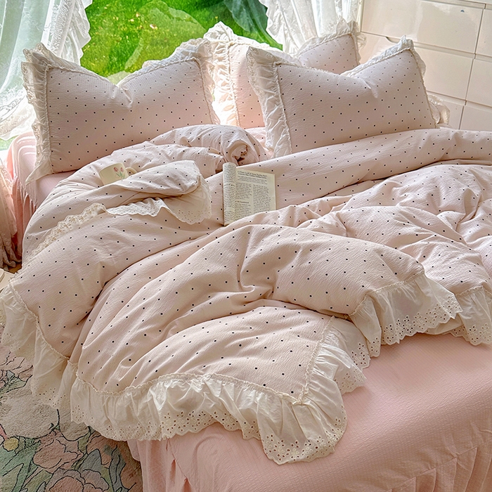 91家纺网 家纺一手货源 找家纺 仟网汇 2025新款皱皱纱花边床裙四件套多功能夏被夏凉被空调被四件套四季通用 甜美波点