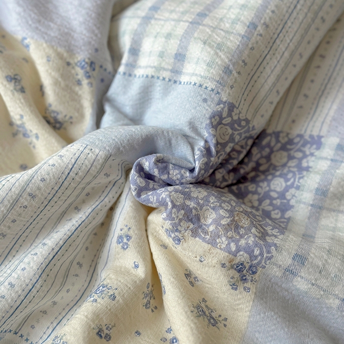 91家纺网 家纺一手货源 找家纺 仟网汇 2025新款皱皱纱花边床裙四件套多功能夏被夏凉被空调被四件套四季通用 奶蓝方块