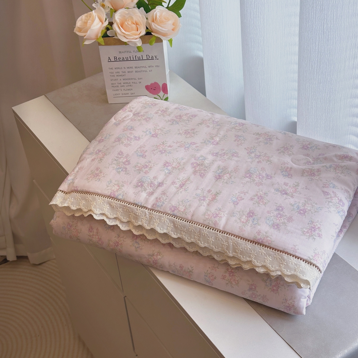 91家纺网 家纺一手货源 找家纺 （总）黛馨 2025春夏新款全棉纯棉A类双层纱工艺款夏被夏凉被空调被四件套蕾丝款