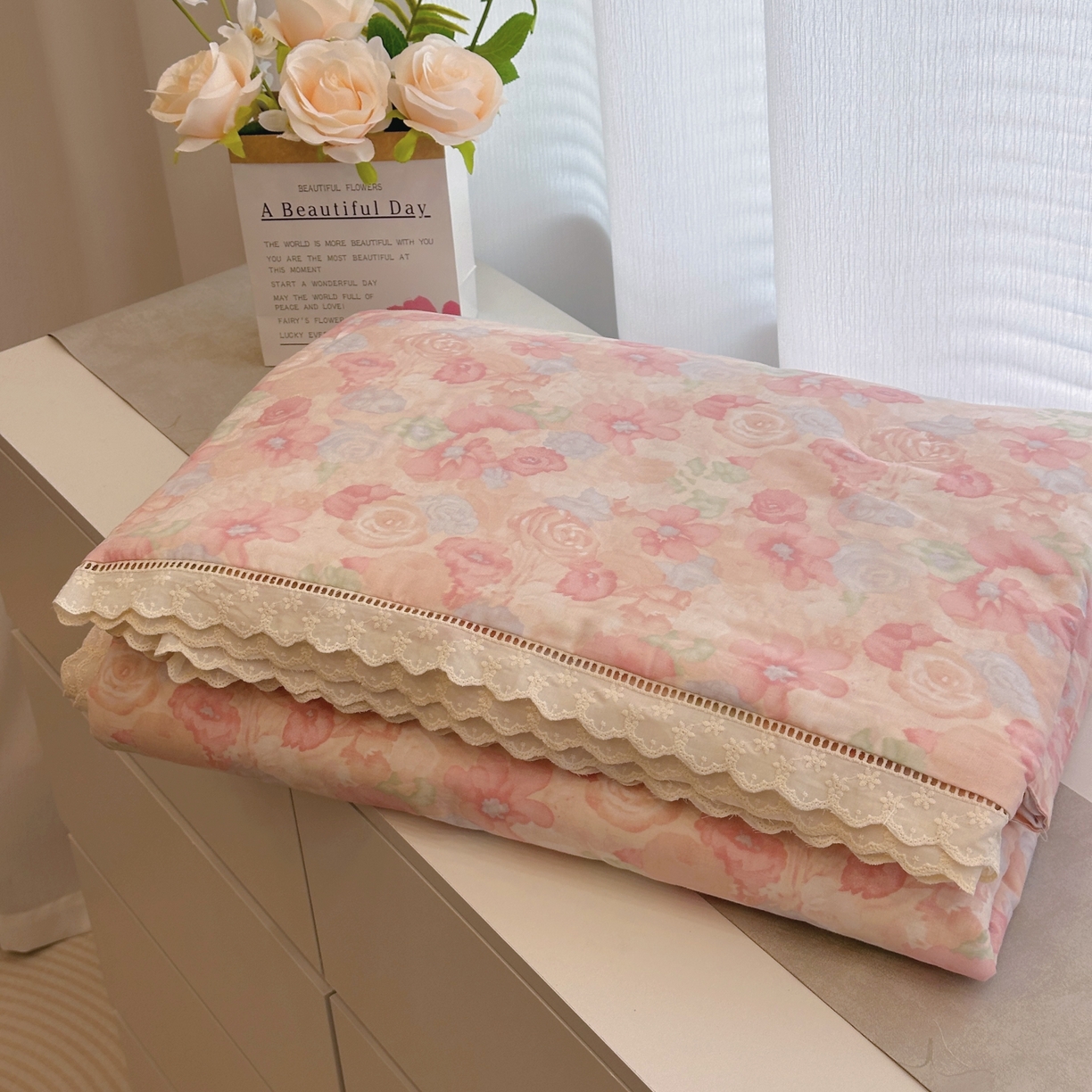 91家纺网 家纺一手货源 找家纺 （总）黛馨 2025春夏新款全棉纯棉A类双层纱工艺款夏被夏凉被空调被四件套蕾丝款