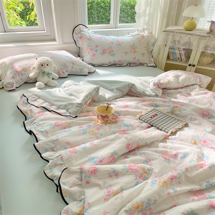 91家纺网 家纺一手货源 找家纺 梦舒羽 2025新款皱皱双层纱花边夏被夏凉被三件套薄被芯宿舍空调被 四件套 朝花夕拾