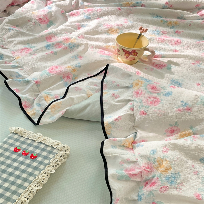 91家纺网 家纺一手货源 找家纺 梦舒羽 2025新款皱皱双层纱花边夏被夏凉被三件套薄被芯宿舍空调被 四件套 朝花夕拾
