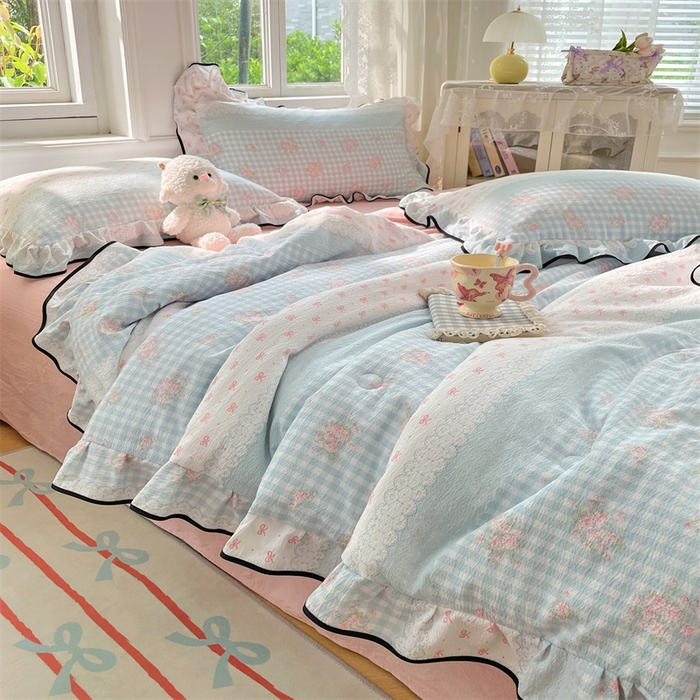 91家纺网 家纺一手货源 找家纺 梦舒羽 2025新款皱皱双层纱花边夏被夏凉被三件套薄被芯宿舍空调被 四件套 浮生若梦