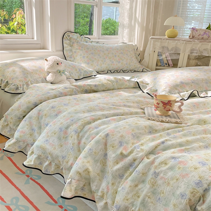 91家纺网 家纺一手货源 找家纺 梦舒羽 2025新款皱皱双层纱花边夏被夏凉被三件套薄被芯宿舍空调被 四件套 春日初见