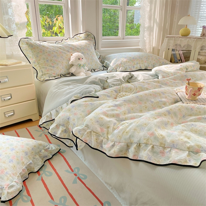 91家纺网 家纺一手货源 找家纺 梦舒羽 2025新款皱皱双层纱花边夏被夏凉被三件套薄被芯宿舍空调被 四件套 春日初见