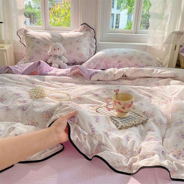 91家纺网 家纺一手货源 找家纺 梦舒羽 2025新款皱皱双层纱花边夏被夏凉被三件套薄被芯宿舍空调被 四件套 紫薇花园