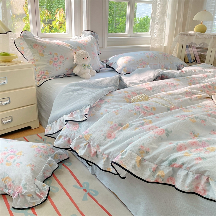 91家纺网 家纺一手货源 找家纺 梦舒羽 2025新款皱皱双层纱花边夏被夏凉被三件套薄被芯宿舍空调被 四件套 繁花入梦