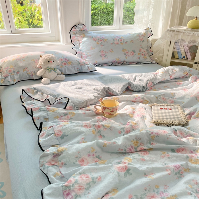 91家纺网 家纺一手货源 找家纺 梦舒羽 2025新款皱皱双层纱花边夏被夏凉被三件套薄被芯宿舍空调被 四件套 繁花入梦