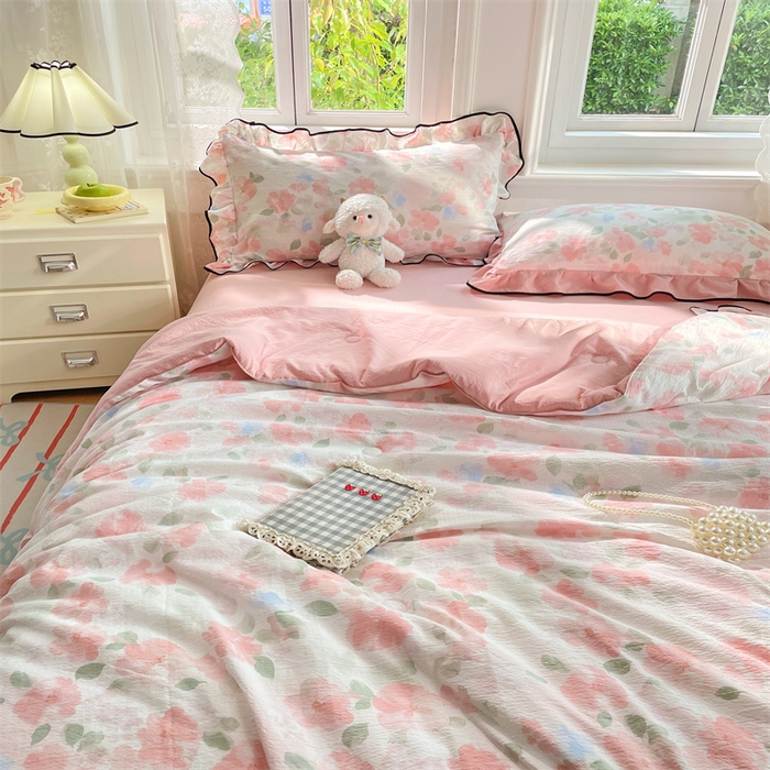 91家纺网 家纺一手货源 找家纺 梦舒羽 2025新款皱皱双层纱花边夏被夏凉被三件套薄被芯宿舍空调被 四件套 倾城之恋