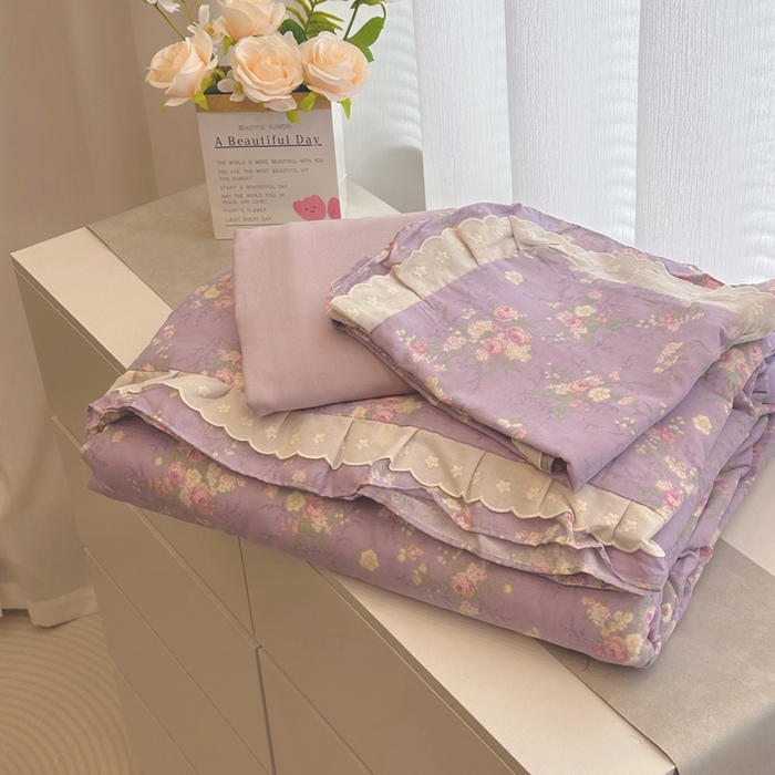 91家纺网 家纺一手货源 找家纺 （总）黛馨 2025春夏新款全棉纯棉A类双层纱工艺款夏被夏凉被空调被四件套双花边款