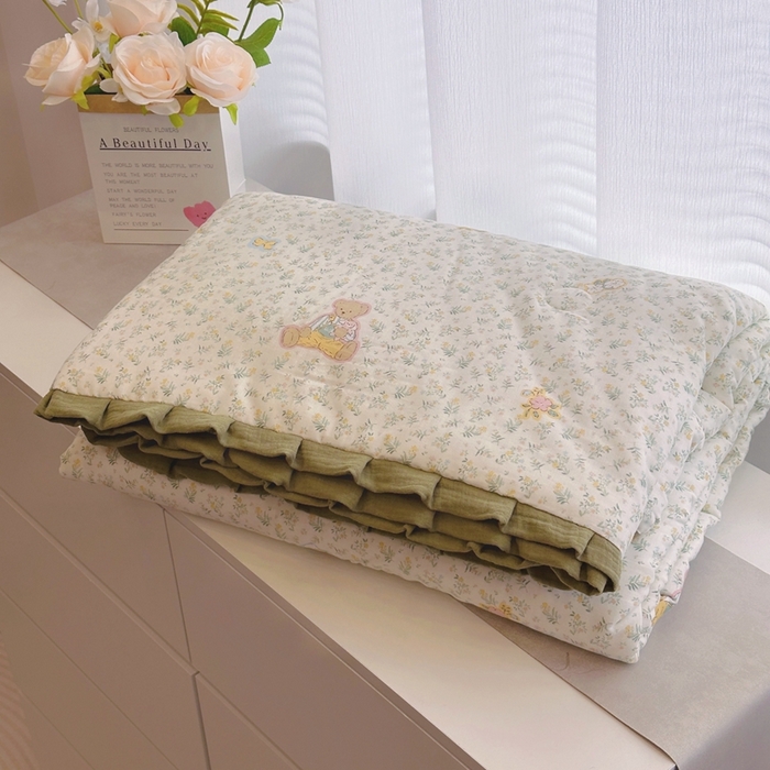 91家纺网 家纺一手货源 找家纺 （总）黛馨 2025春夏新款全棉纯棉A类双层纱工艺款夏被夏凉被空调被四件套皱皱边款