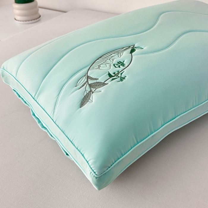 91家纺网 家纺一手货源 找家纺 宇诺家纺 2025新款亲肤纯色茶韵枕枕头枕芯 绿色