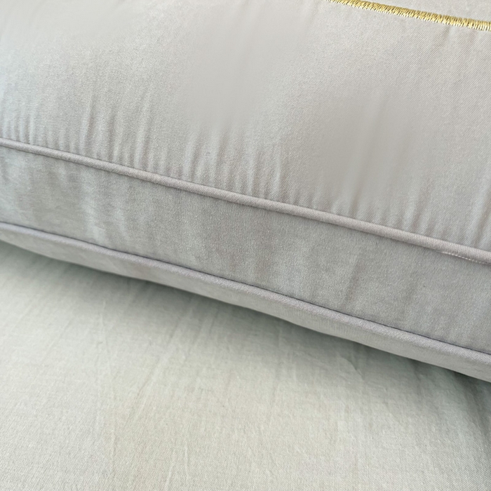 91家纺网 家纺一手货源 找家纺 宇诺家纺 2025新款猫肚枕头枕芯 灰色