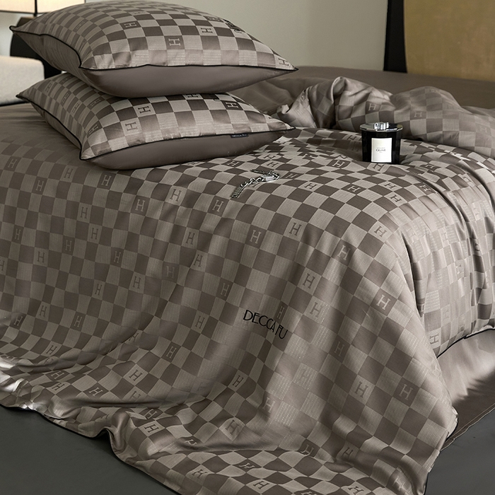 91家纺网 家纺一手货源 找家纺 群鹿蚕丝羽绒馆 2025新款天丝棉提花银线刺绣嵌条麻绳工艺-铂金简奢款四件套 铂金简奢-禾木斑马棕