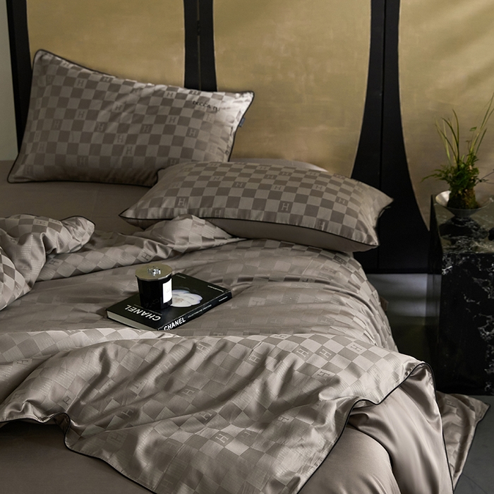 91家纺网 家纺一手货源 找家纺 群鹿蚕丝羽绒馆 2025新款天丝棉提花银线刺绣嵌条麻绳工艺-铂金简奢款四件套 铂金简奢-禾木斑马棕