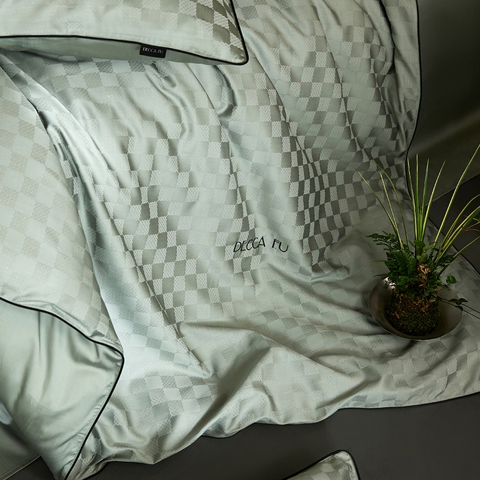 91家纺网 家纺一手货源 找家纺 群鹿蚕丝羽绒馆 2025新款天丝棉提花银线刺绣嵌条麻绳工艺-铂金简奢款四件套 铂金简奢-清禾梦华绿