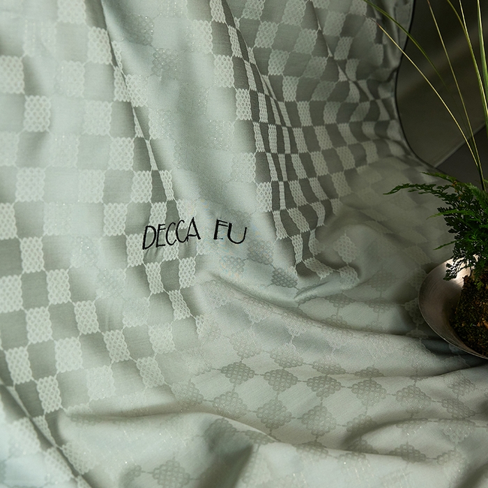 91家纺网 家纺一手货源 找家纺 群鹿蚕丝羽绒馆 2025新款天丝棉提花银线刺绣嵌条麻绳工艺-铂金简奢款四件套 铂金简奢-清禾梦华绿