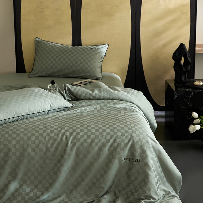 91家纺网 家纺一手货源 找家纺 群鹿蚕丝羽绒馆 2025新款天丝棉提花银线刺绣嵌条麻绳工艺-铂金简奢款四件套 铂金简奢-清禾梦华绿