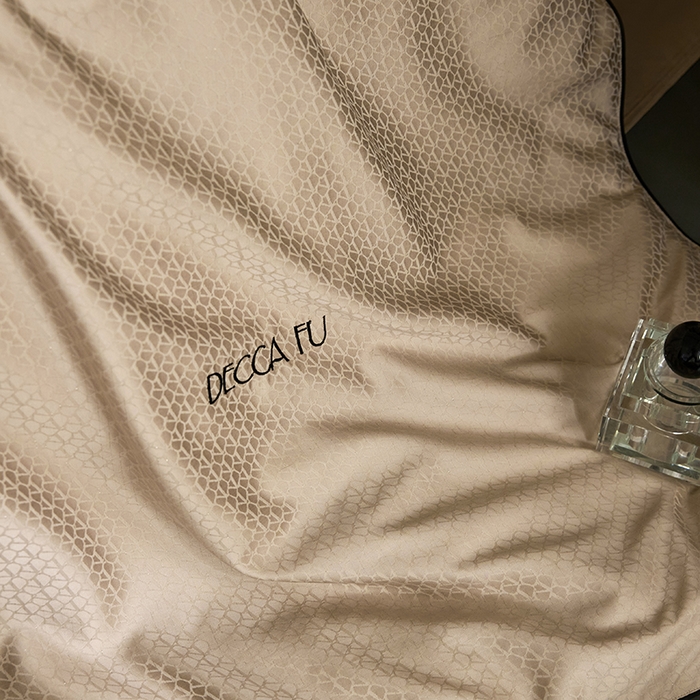 91家纺网 家纺一手货源 找家纺 群鹿蚕丝羽绒馆 2025新款天丝棉提花银线刺绣嵌条麻绳工艺-铂金简奢款四件套 铂金简奢-维奥京华驼