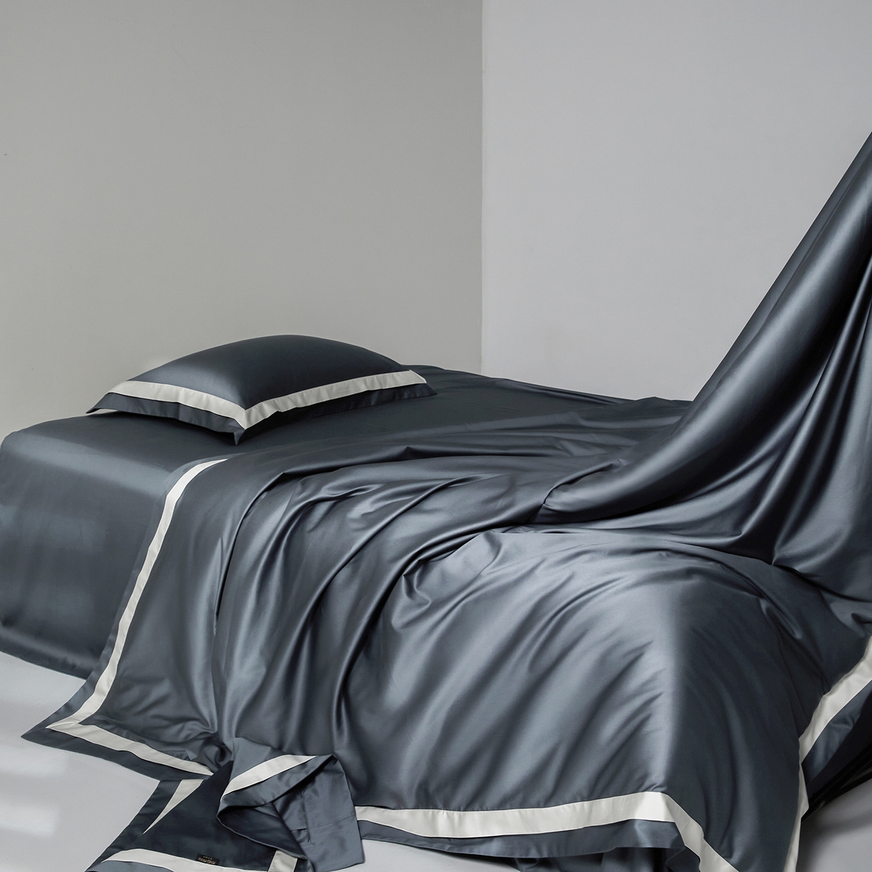 91家纺网 家纺一手货源 找家纺 （总）群鹿蚕丝羽绒馆 2025新款A类100支全棉高支高密带边双拼角四件套-幻境系列