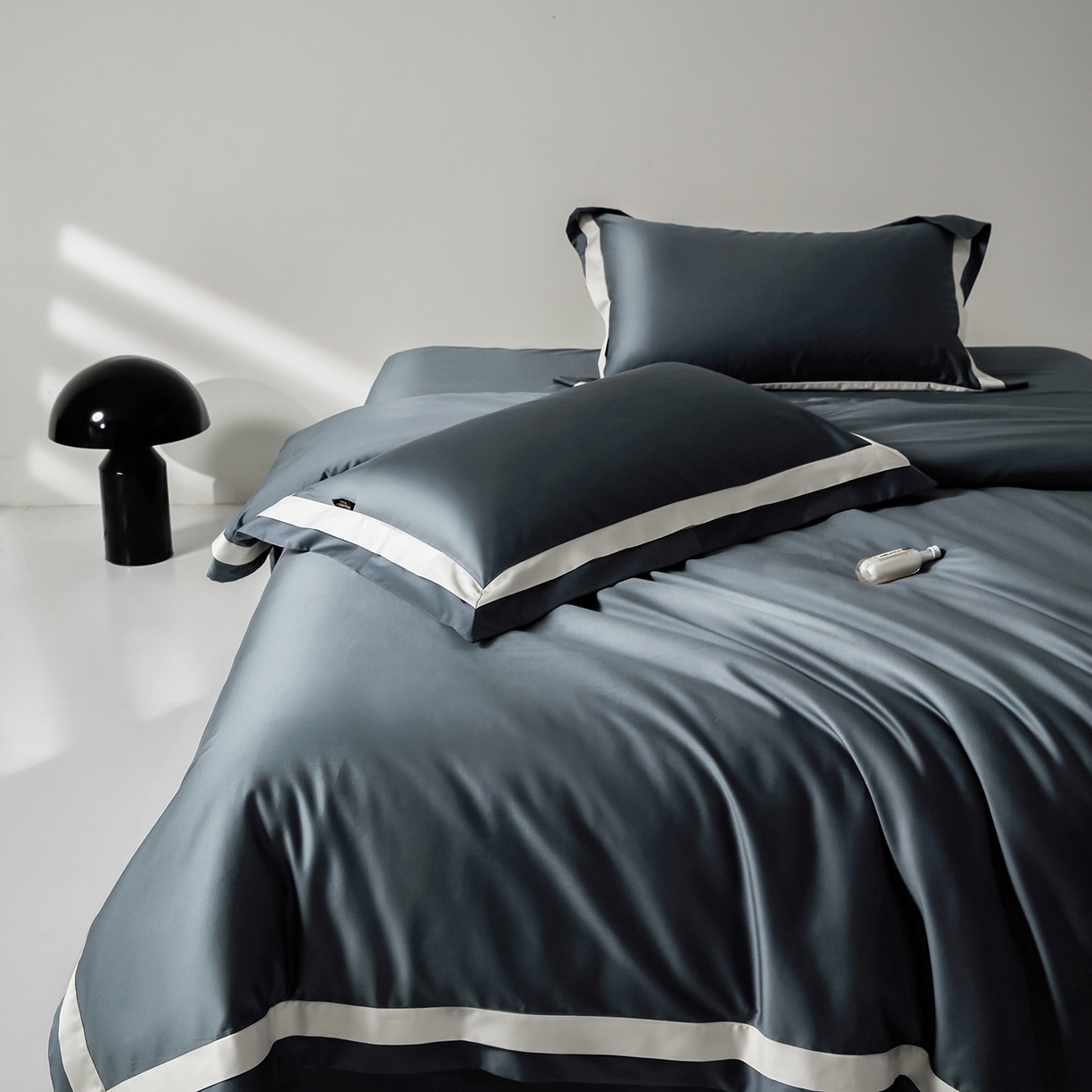 91家纺网 家纺一手货源 找家纺 （总）群鹿蚕丝羽绒馆 2025新款A类100支全棉高支高密带边双拼角四件套-幻境系列