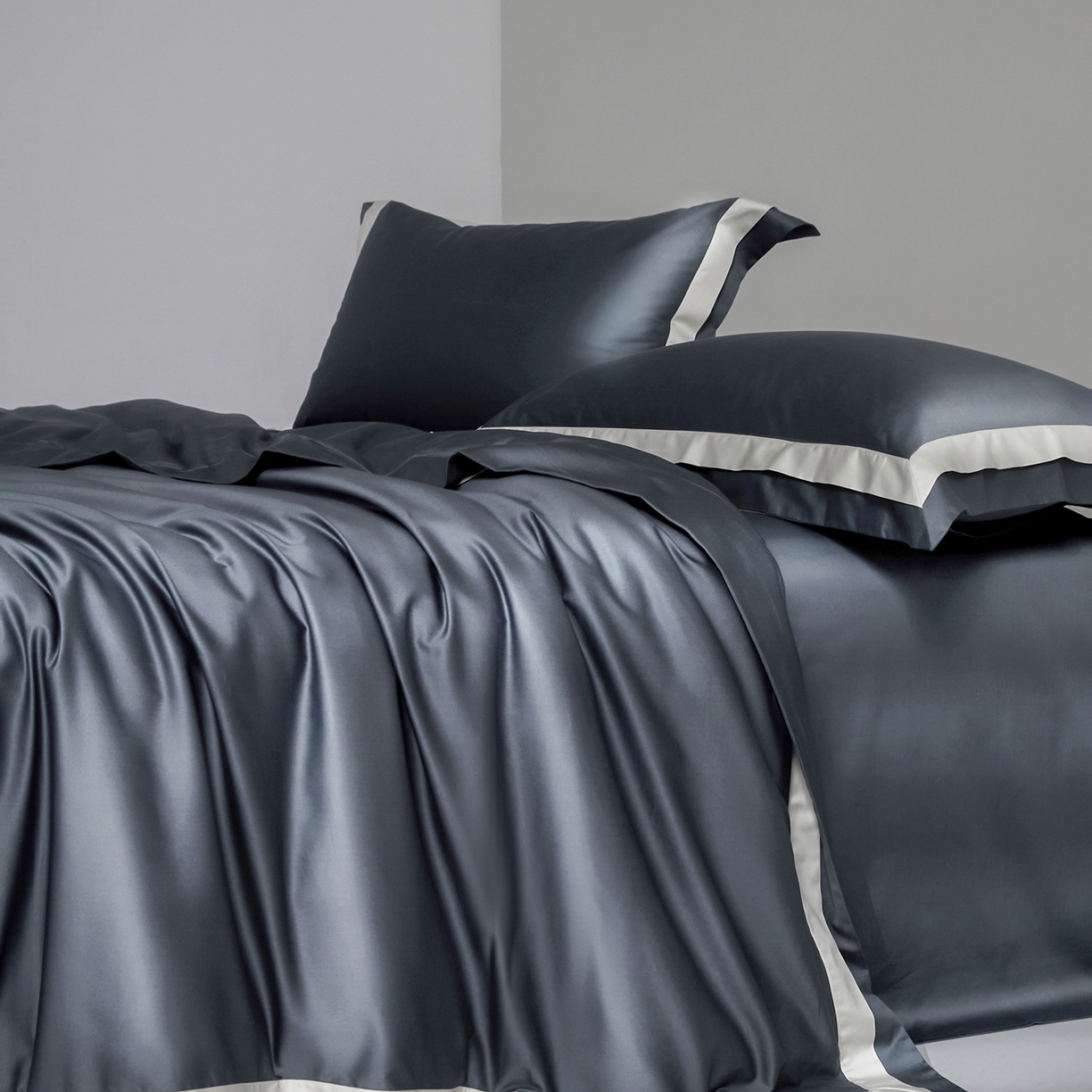 91家纺网 家纺一手货源 找家纺 群鹿蚕丝羽绒馆 2025新款A类100支全棉高支高密带边双拼角四件套-幻境系列 幻境-Lm008高级灰