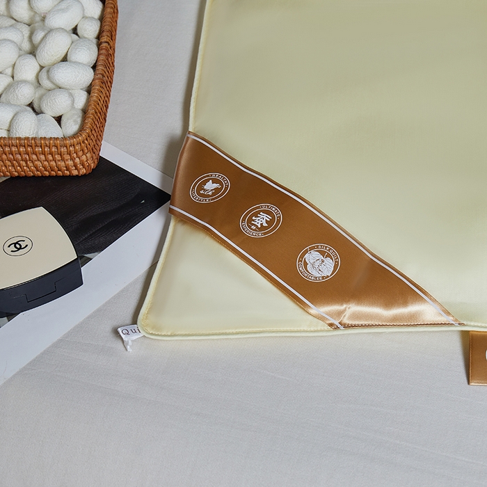 91家纺网 家纺一手货源 找家纺 群鹿蚕丝羽绒馆 【柞蚕丝填充可质检】2025新款长绒棉高支纯色蚕丝被可自由组合子母被 黄