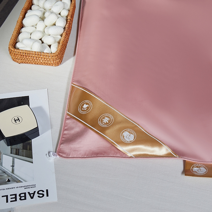 91家纺网 家纺一手货源 找家纺 群鹿蚕丝羽绒馆 【柞蚕丝填充可质检】2025新款长绒棉高支纯色蚕丝被可自由组合子母被 藕粉