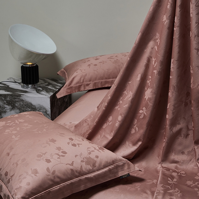 91家纺网 家纺一手货源 找家纺 （总）群鹿蚕丝羽绒馆 2025新款100%全棉高支高密100S花边埋绳四件套-爱丽斯系列