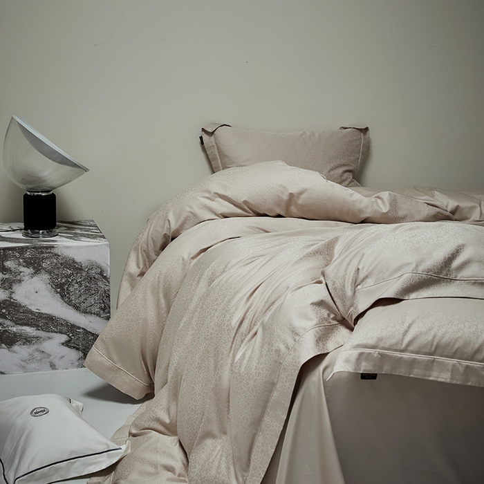 91家纺网 家纺一手货源 找家纺 （总）群鹿蚕丝羽绒馆 2025新款100%全棉高支高密100S花边埋绳四件套-爱丽斯系列