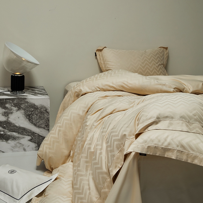 91家纺网 家纺一手货源 找家纺 群鹿蚕丝羽绒馆 2025新款100%全棉高支高密100S花边埋绳四件套-爱丽斯系列 爱丽丝-温妮莎035