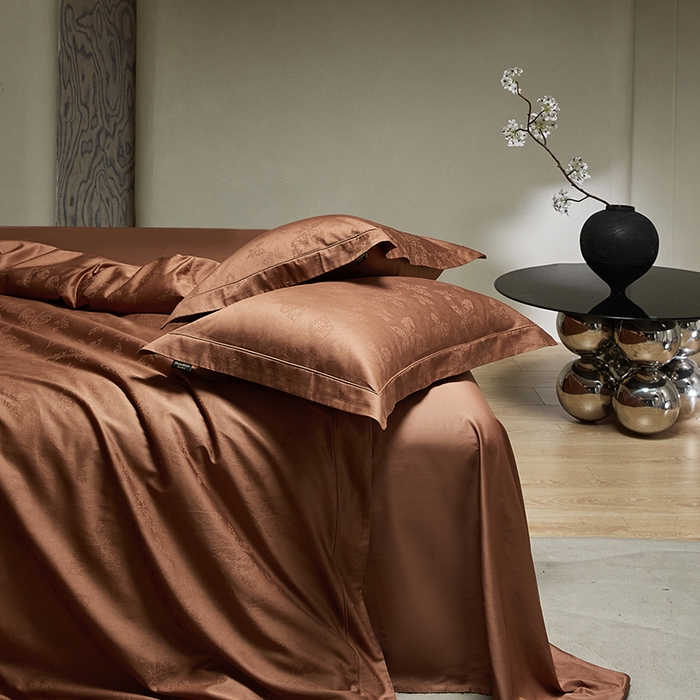 91家纺网 家纺一手货源 找家纺 群鹿蚕丝羽绒馆 2025新款100%全棉高支高密100S花边埋绳四件套-爱丽斯系列 爱丽丝-星曼043