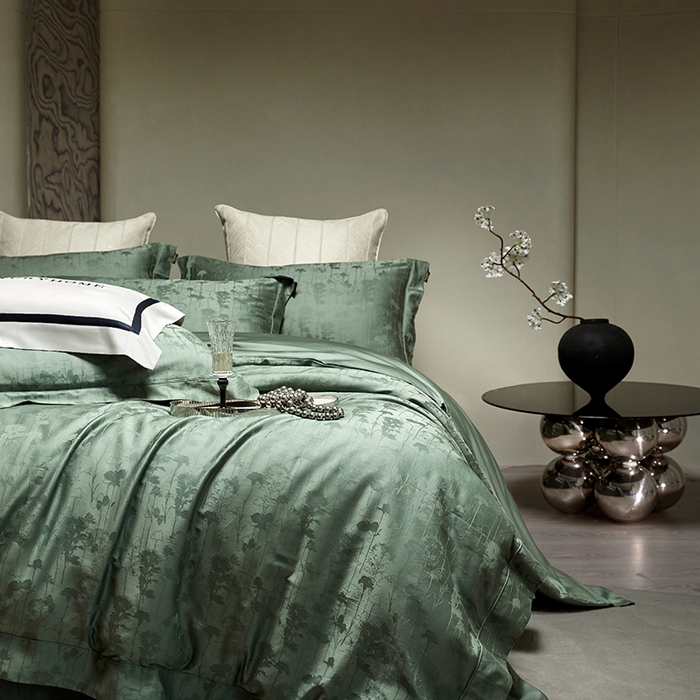 91家纺网 家纺一手货源 找家纺 群鹿蚕丝羽绒馆 2025新款100%全棉高支高密100S花边埋绳四件套-爱丽斯系列 爱丽丝-逸竹011