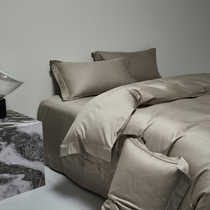 91家纺网 家纺一手货源 找家纺 群鹿蚕丝羽绒馆 2025新款100%全棉高支高密100S花边埋绳四件套-爱丽斯系列 爱丽丝 066露斯