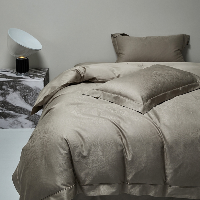 91家纺网 家纺一手货源 找家纺 群鹿蚕丝羽绒馆 2025新款100%全棉高支高密100S花边埋绳四件套-爱丽斯系列 爱丽丝 066露斯