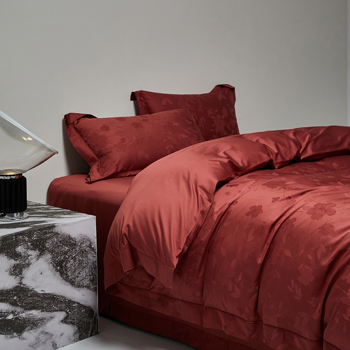 91家纺网 家纺一手货源 找家纺 群鹿蚕丝羽绒馆 2025新款100%全棉高支高密100S花边埋绳四件套-爱丽斯系列 爱丽丝 076倾城