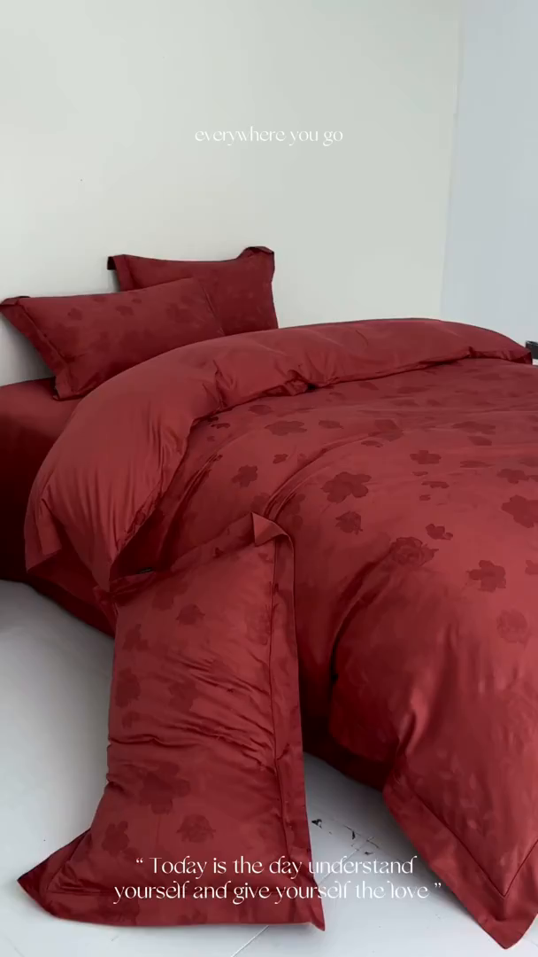 91家纺网 家纺一手货源 找家纺 群鹿蚕丝羽绒馆 2025新款100%全棉高支高密100S花边埋绳四件套-爱丽斯系列 爱丽丝 076倾城