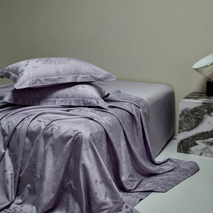 91家纺网 家纺一手货源 找家纺 群鹿蚕丝羽绒馆 2025新款100%全棉高支高密100S花边埋绳四件套-爱丽斯系列 爱丽丝-065洛灵