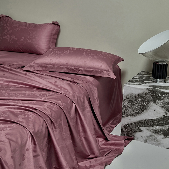 91家纺网 家纺一手货源 找家纺 群鹿蚕丝羽绒馆 2025新款100%全棉高支高密100S花边埋绳四件套-爱丽斯系列 爱丽丝-072轻舞