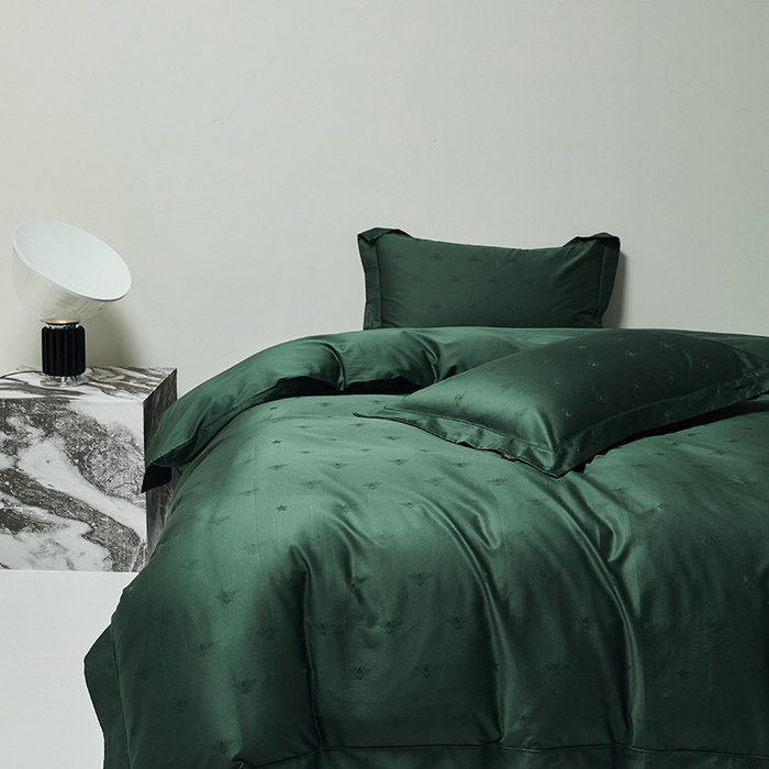 91家纺网 家纺一手货源 找家纺 群鹿蚕丝羽绒馆 2025新款100%全棉高支高密100S花边埋绳四件套-爱丽斯系列 爱丽丝-格伦012