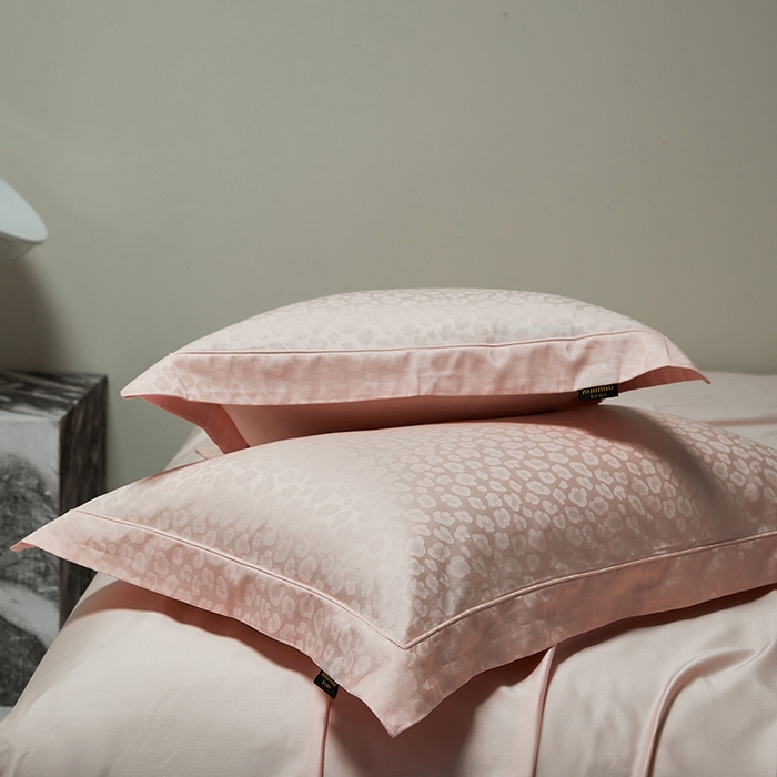 91家纺网 家纺一手货源 找家纺 群鹿蚕丝羽绒馆 2025新款100%全棉高支高密100S花边埋绳四件套-爱丽斯系列 爱丽丝-狂野016