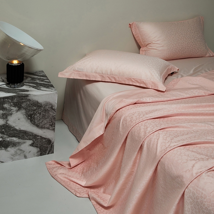 91家纺网 家纺一手货源 找家纺 群鹿蚕丝羽绒馆 2025新款100%全棉高支高密100S花边埋绳四件套-爱丽斯系列 爱丽丝-狂野016