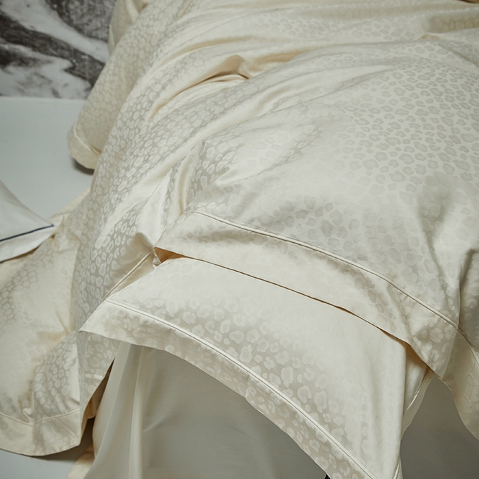 91家纺网 家纺一手货源 找家纺 群鹿蚕丝羽绒馆 2025新款100%全棉高支高密100S花边埋绳四件套-爱丽斯系列 爱丽丝-狂野034