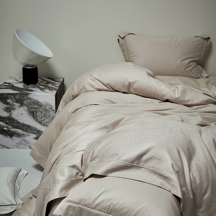 91家纺网 家纺一手货源 找家纺 群鹿蚕丝羽绒馆 2025新款100%全棉高支高密100S花边埋绳四件套-爱丽斯系列 爱丽丝-清薇055